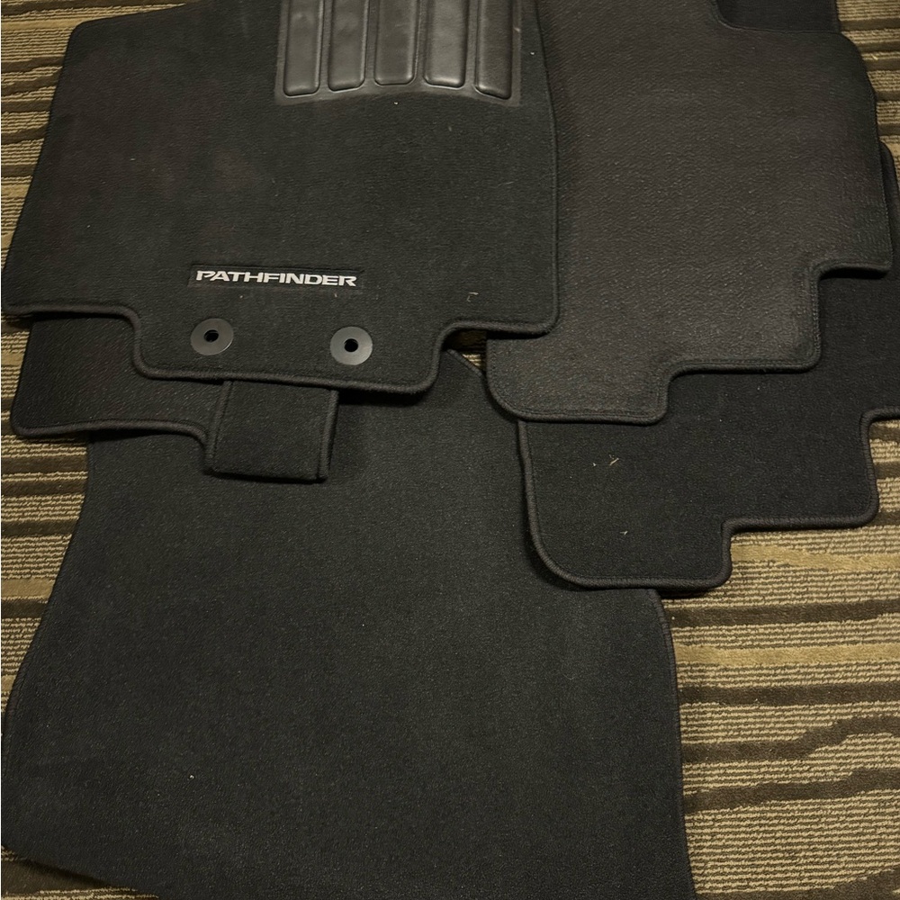 mat carpet for nissan pathfinder 2023